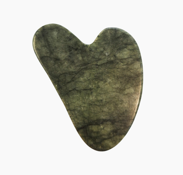 Gua Sha Forma Coração em Jade, medida 7 cm
